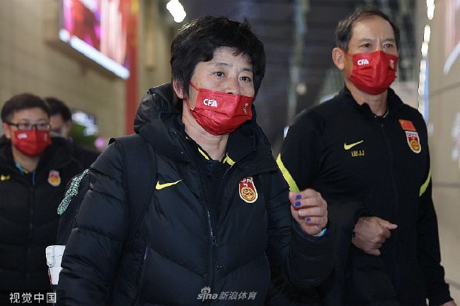 在电影院被欺负的女人们