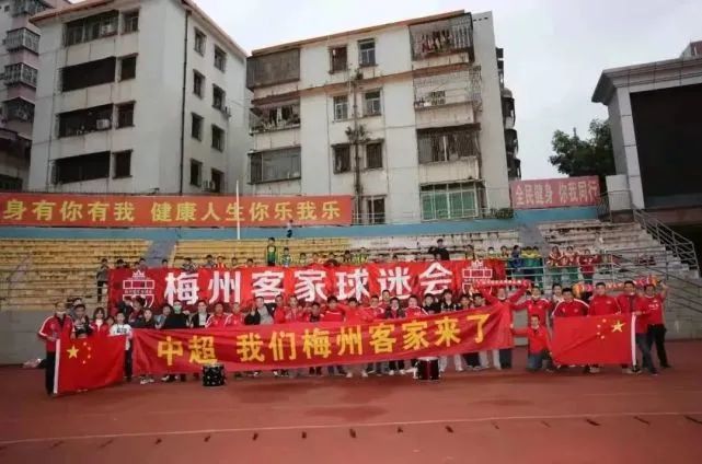 免费精品久久