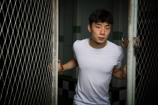在线播放精品一区二区啪视频